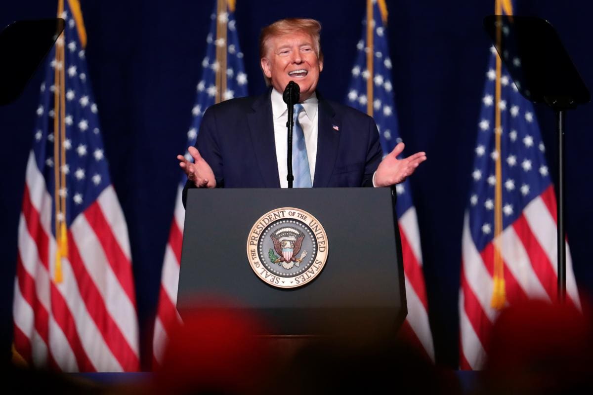 Trump dice que ordenó matar a Soleimaní para “parar una guerra”, no para iniciarla