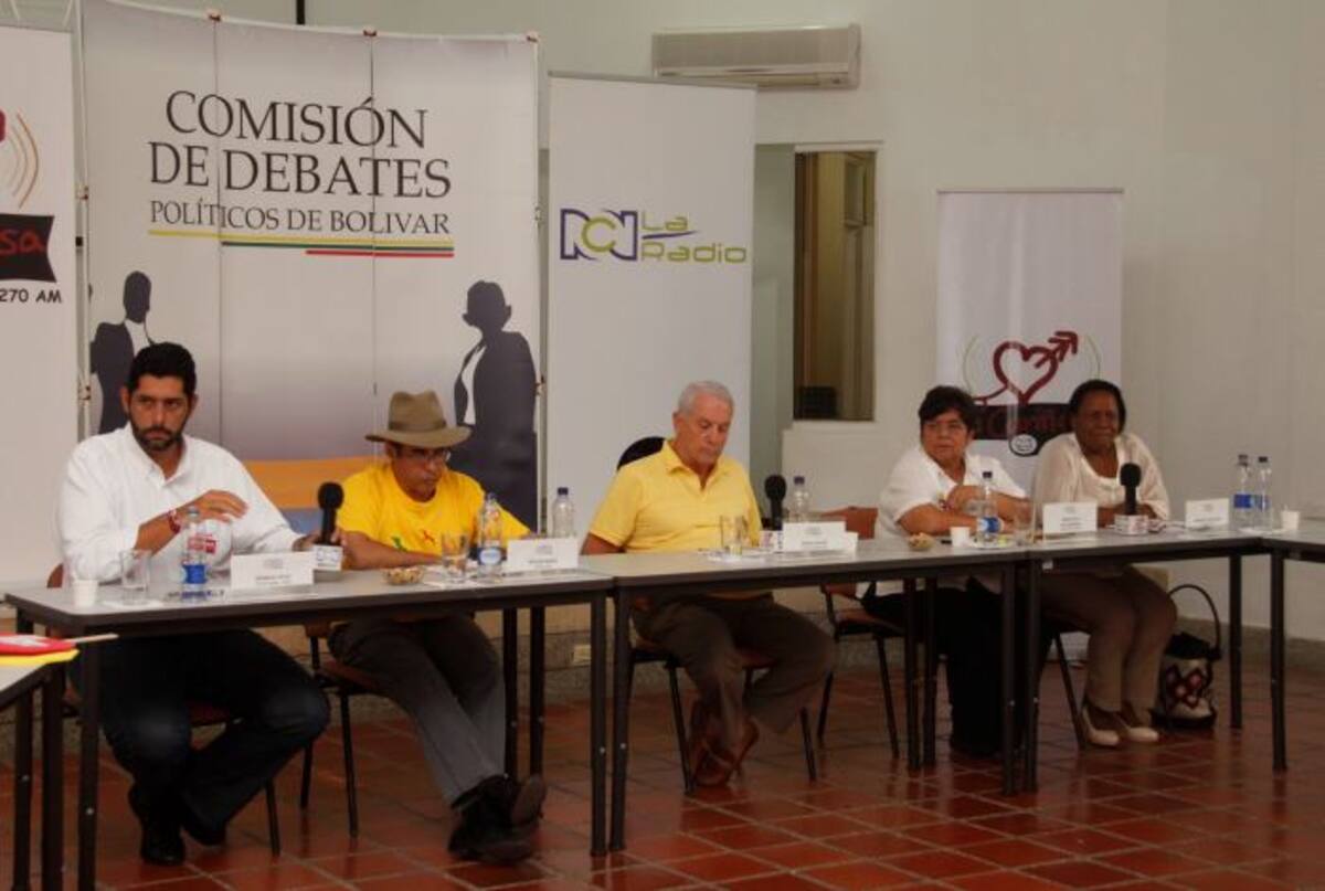 Los candidatos a la Alcaldía respondieron preguntas sobre movilidad, educación y seguridad en el primer debate de la CDPB. Lorena Henríquez Laborde