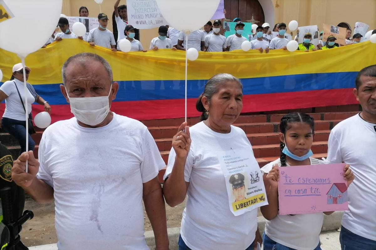 Con voz fuerte, Corozal exigió liberación del patrullero Mauro Muñoz