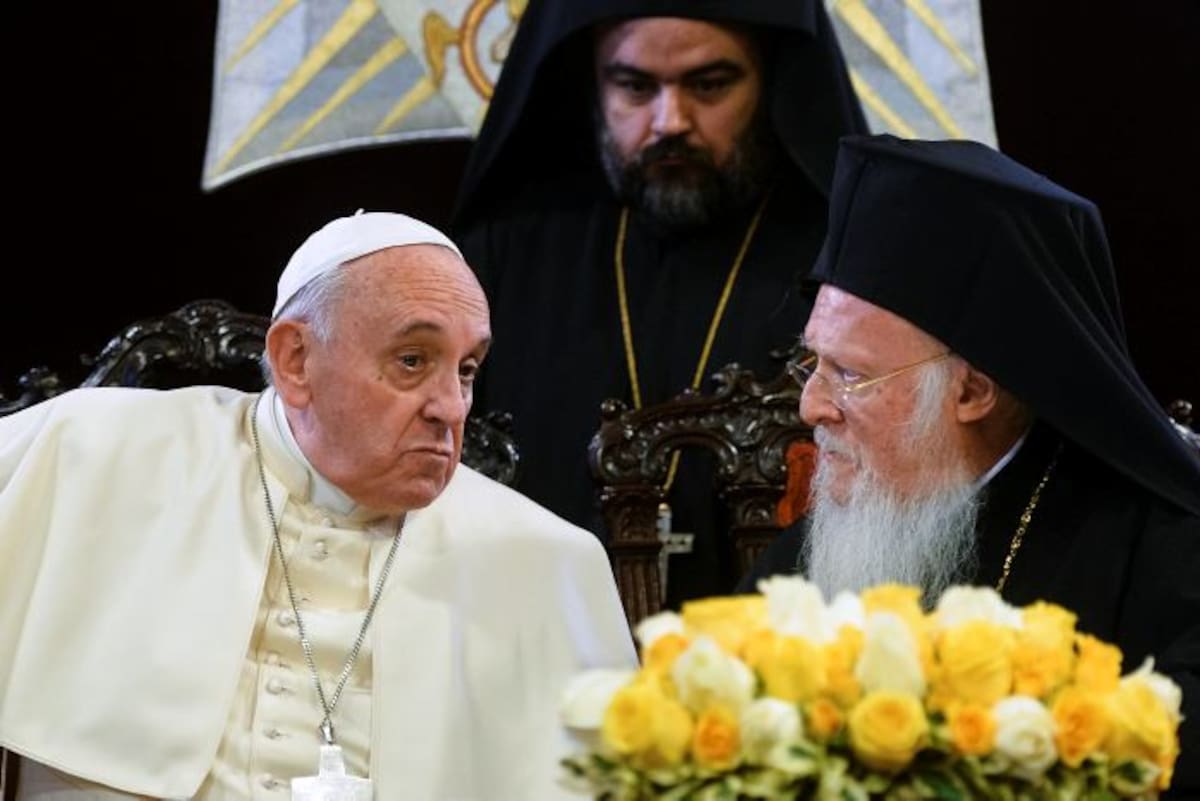 Papa Francisco y Bartolomé I. AP Filippo Monteforte