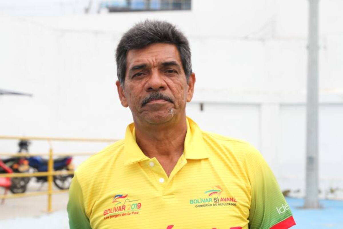 Pedro Muñoz, técnico de la selección Bolívar prejuvenil. OSCAR DÍAZ/EL UNIVERSAL