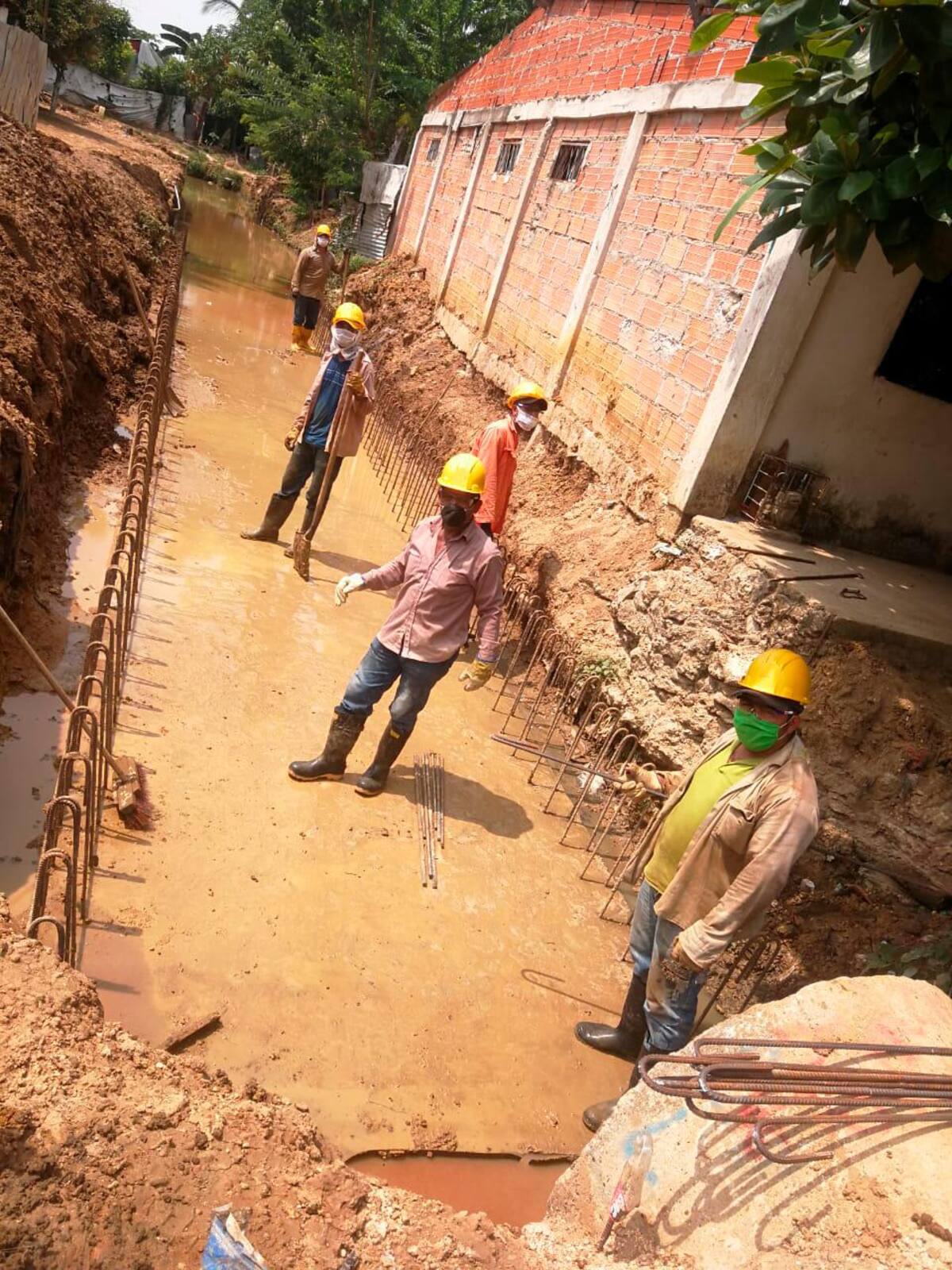 Los trabajadores deben cumplir con las medidas de bioseguridad para reducir los índices de contagio. / Cortesía.