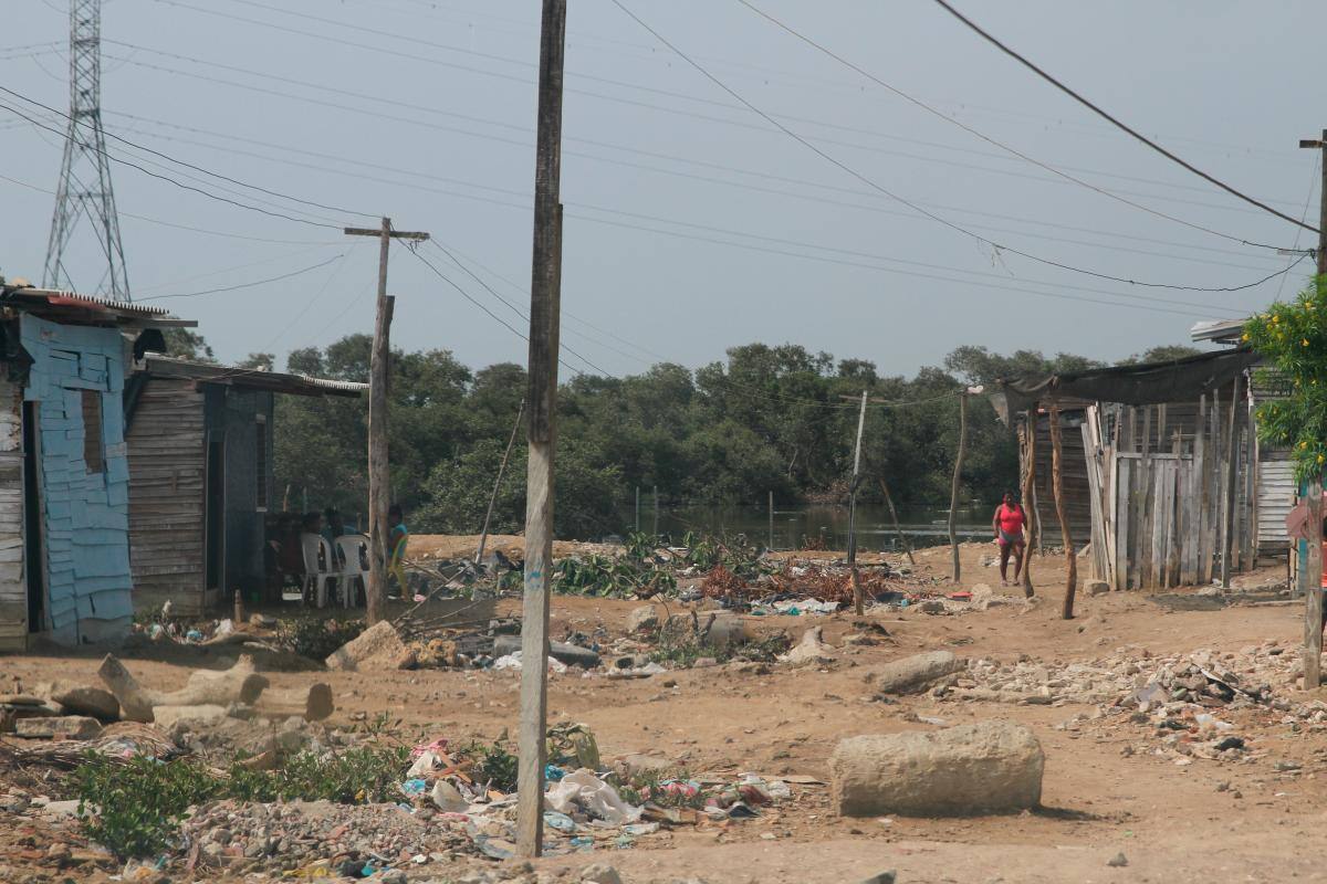 Denuncian más invasiones en la ciénaga de La Virgen