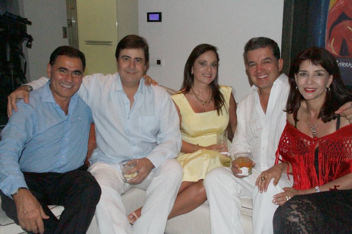 Rolando Bechara, Jaime García, Diana Sánchez, Roberto Malagón y Ana María Cotes.