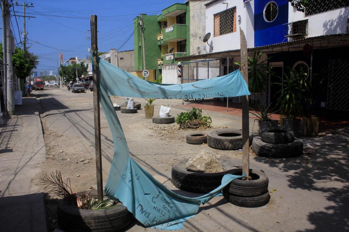 Seis meses después, la calle El Mamón sigue cerrada