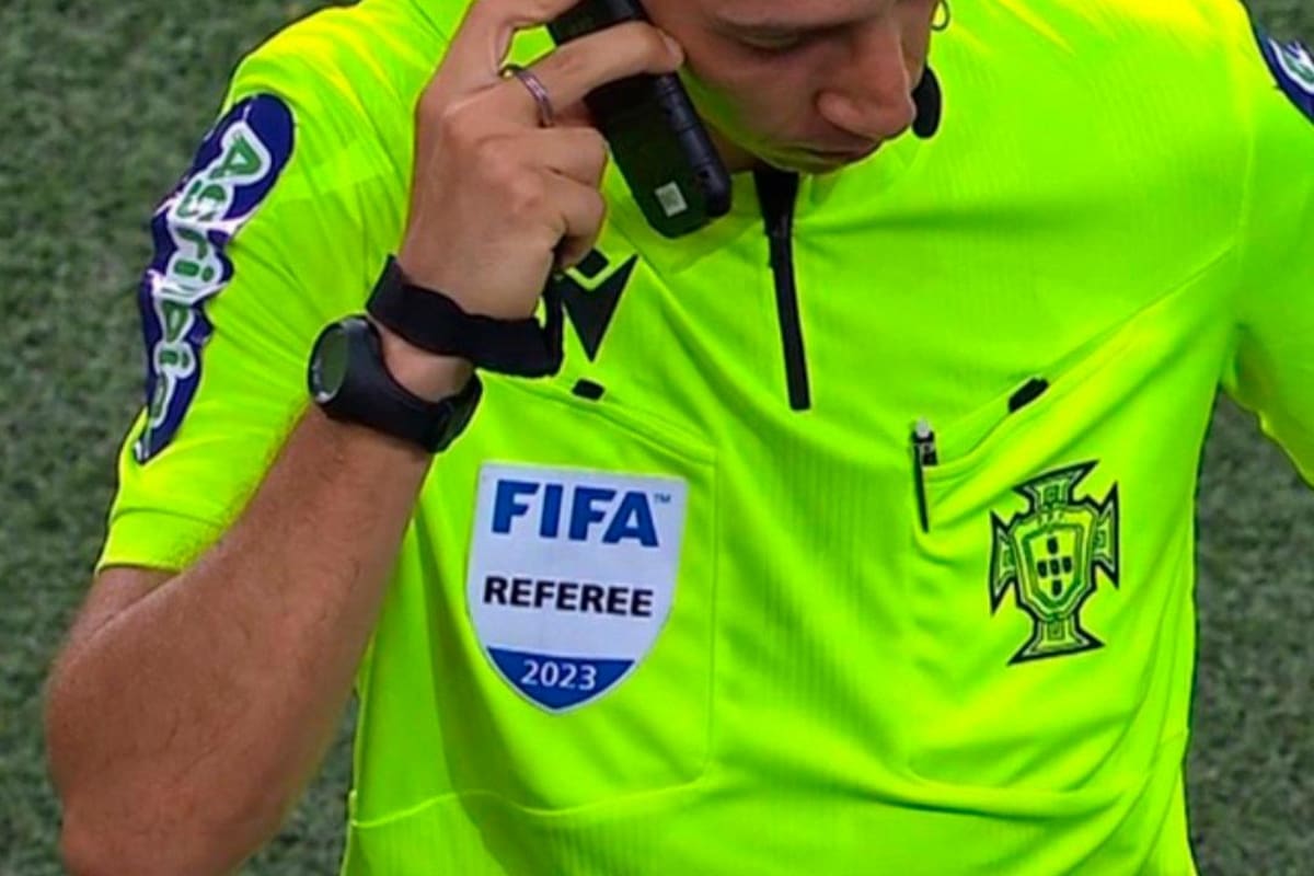 En Portugal anularon un gol por una llamada telefónica