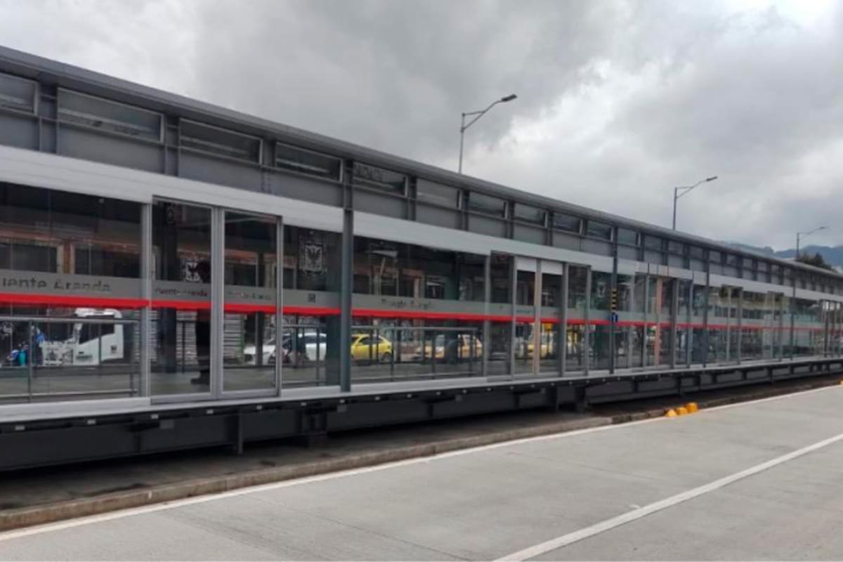 Ataque sicarial en estación de Transmilenio dejó a niña de 8 años herida
