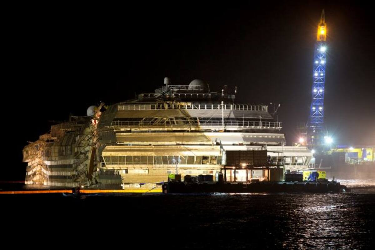 La ingeniería naval italiana se jugaba su prestigio ante el mundo después del grave naufragio causado por un error del capitán del crucero, Francesco Schettino, único acusado del accidente. AP Andrew Medichini