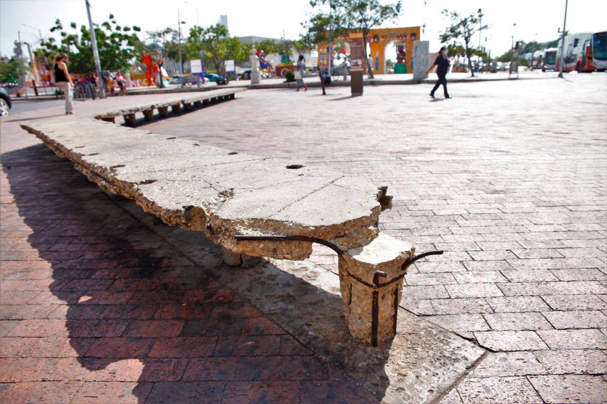 ¡Triste! Preocupación por avanzado deterioro de bancas en el Centro