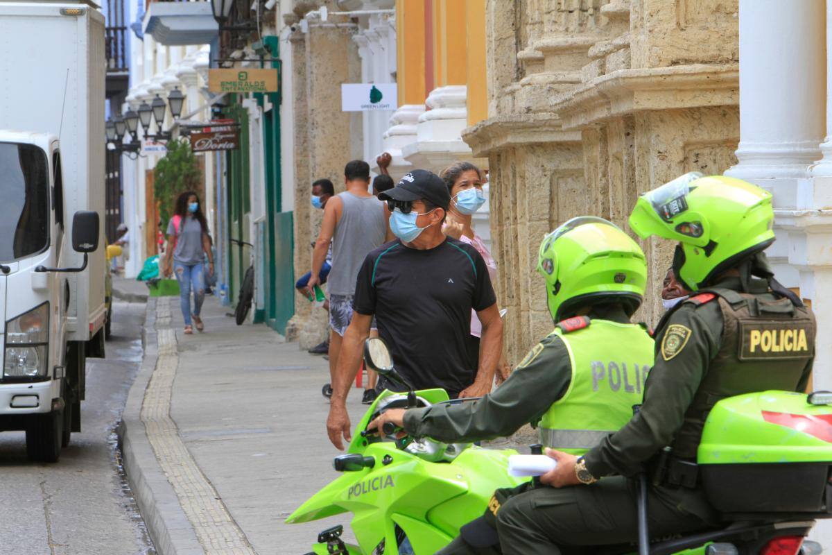 Dau anuncia que habrá nuevas restricciones para contener casos COVID-19