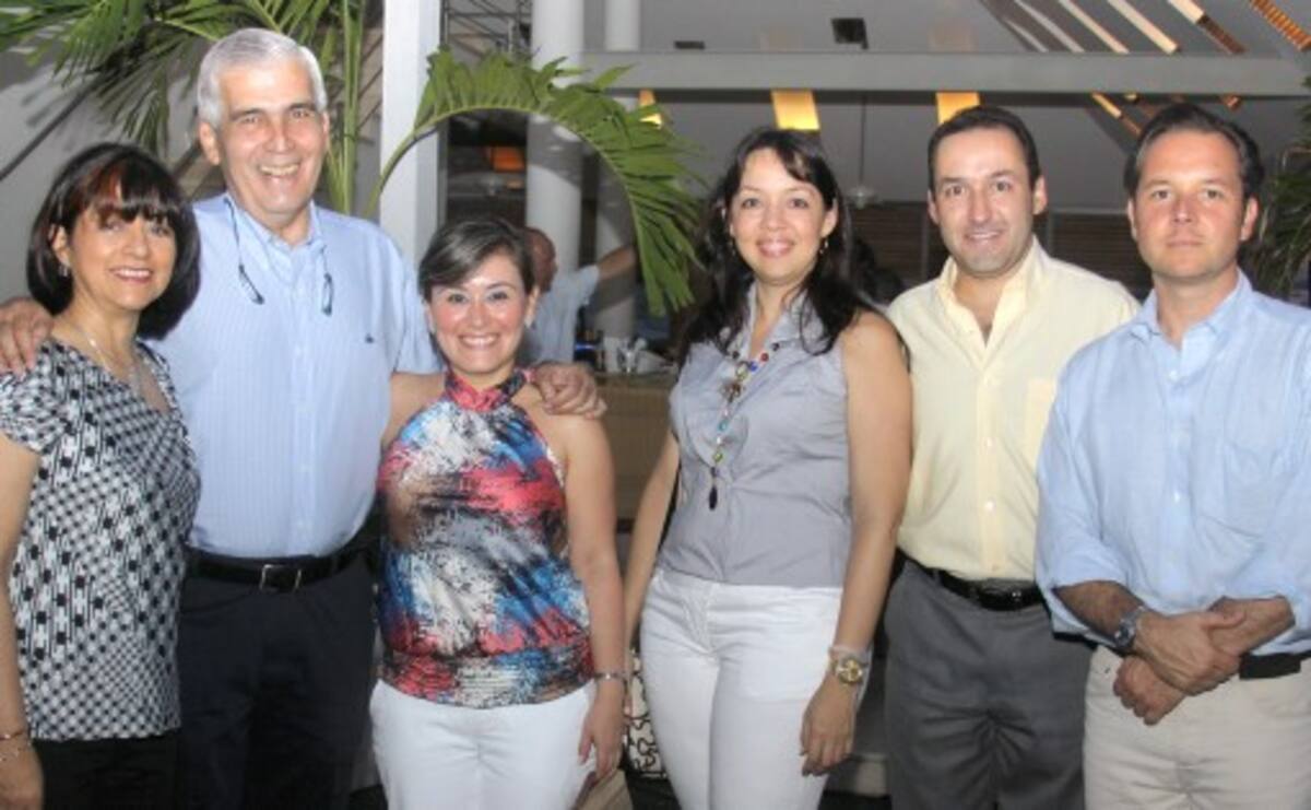 Nora Barrios, Adolfo Sanclemente, Angélica Ardila, Arlette Villarreal, Valentin Echeverry y Jorge Uribe.