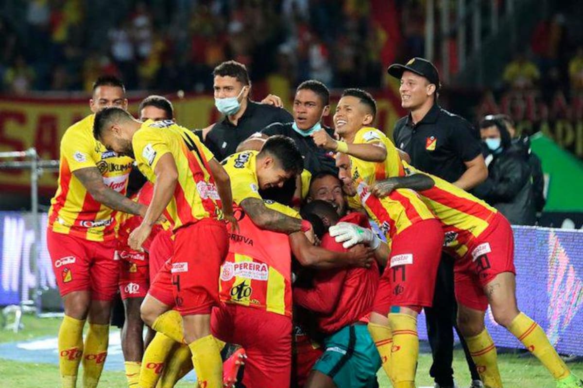 Liga colombiana arranca este viernes con dos encuentros