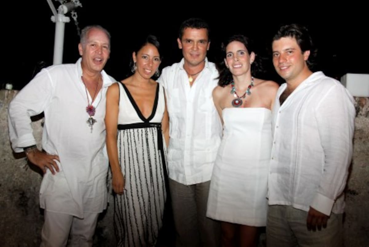 Hernan Zajar, Amelia Toro, Guillermo Vives, Camilo Russi y Magin Borrero.