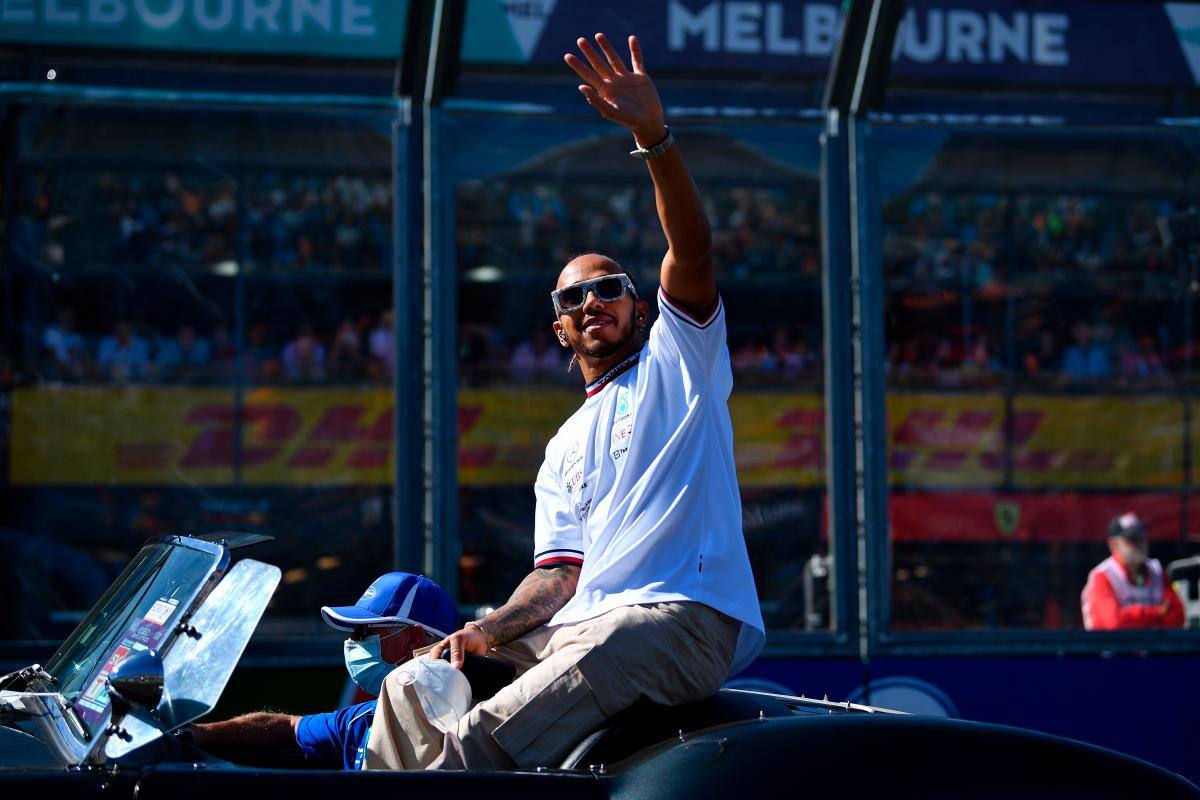 ¿Estás de acuerdo? Lewis Hamilton pide que mujeres compitan en la F1