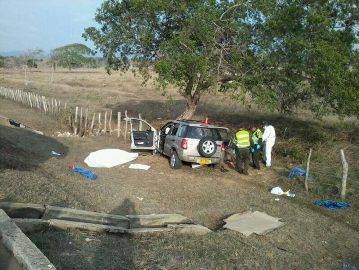 Así quedó la camioneta accidentada. CORTESÍA