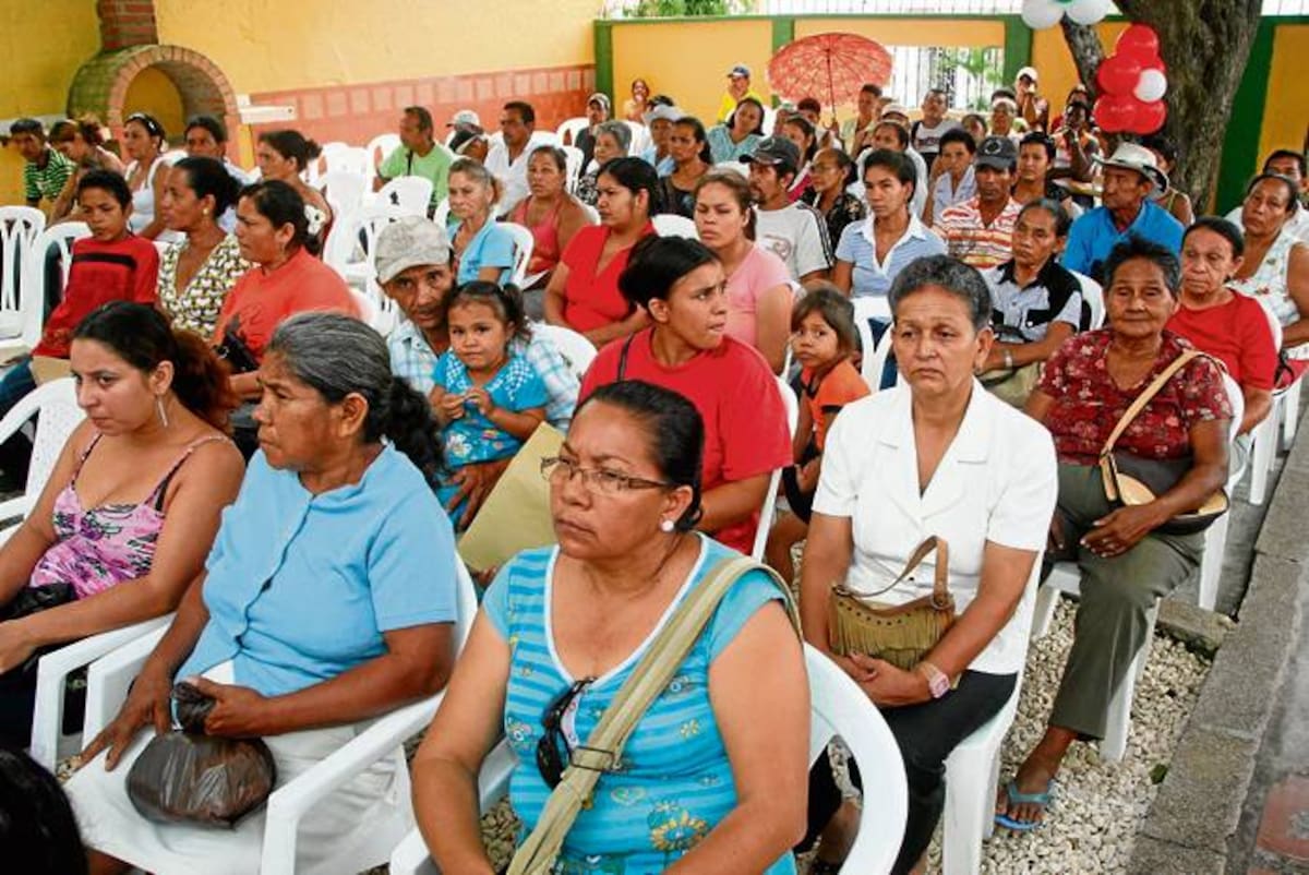 Profesionales del Ministerio de Agricultura desarrollaran jornadas de recolección de información comunitaria con la población desplazada de los municipios de Montes de María que residen en la capital sucreña.