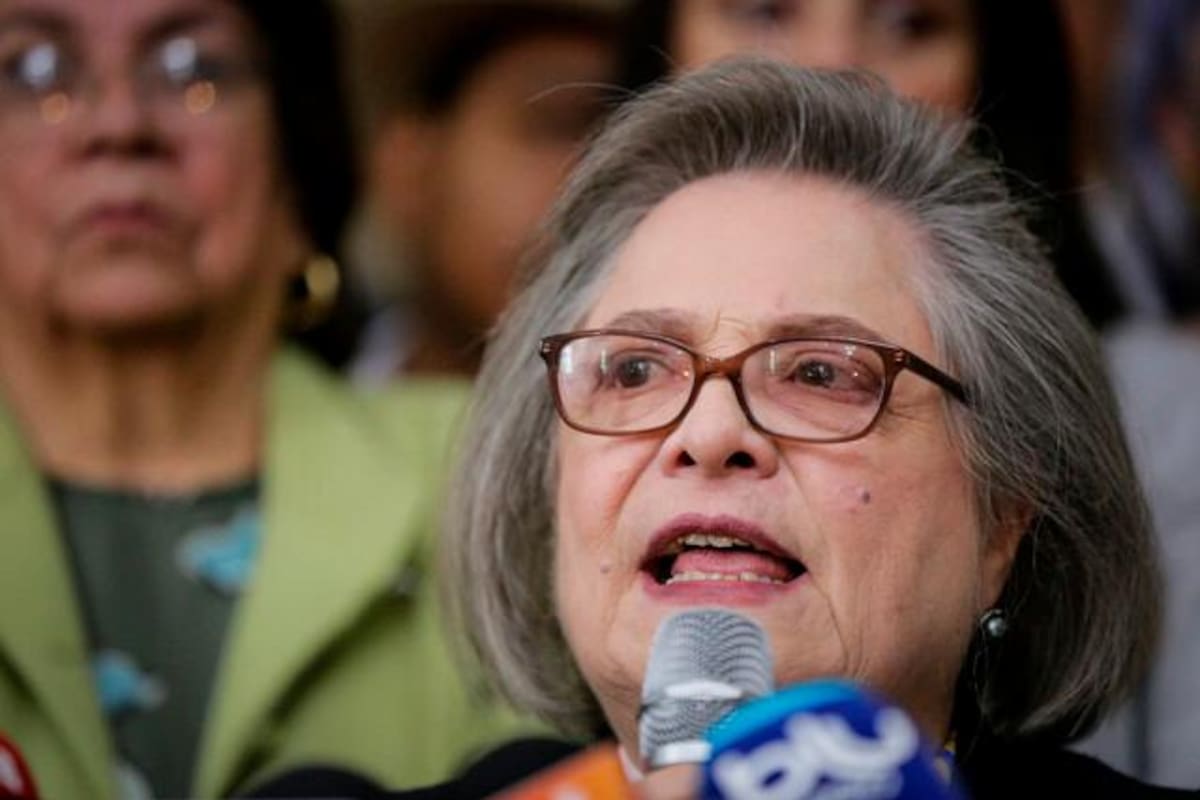 CNE también le tumbó la personería jurídica al partido de Clara López