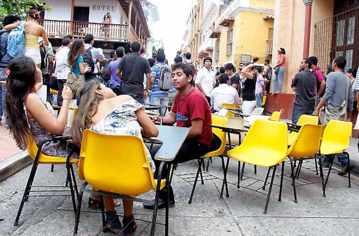 Los estudiantes aspiran a que se retire la propuesta de re-forma a la ley 30 de 1992 y se discuta otra reforma en la que participen todos los sectores universitarios Kailline Giraldo El Universal