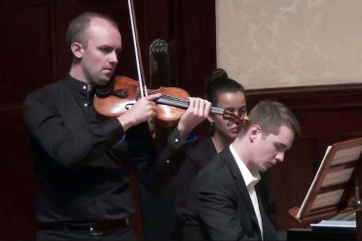 Benjamin Baker y Daniel Lebhardt. YouTube- Young Classical Artists Trust.