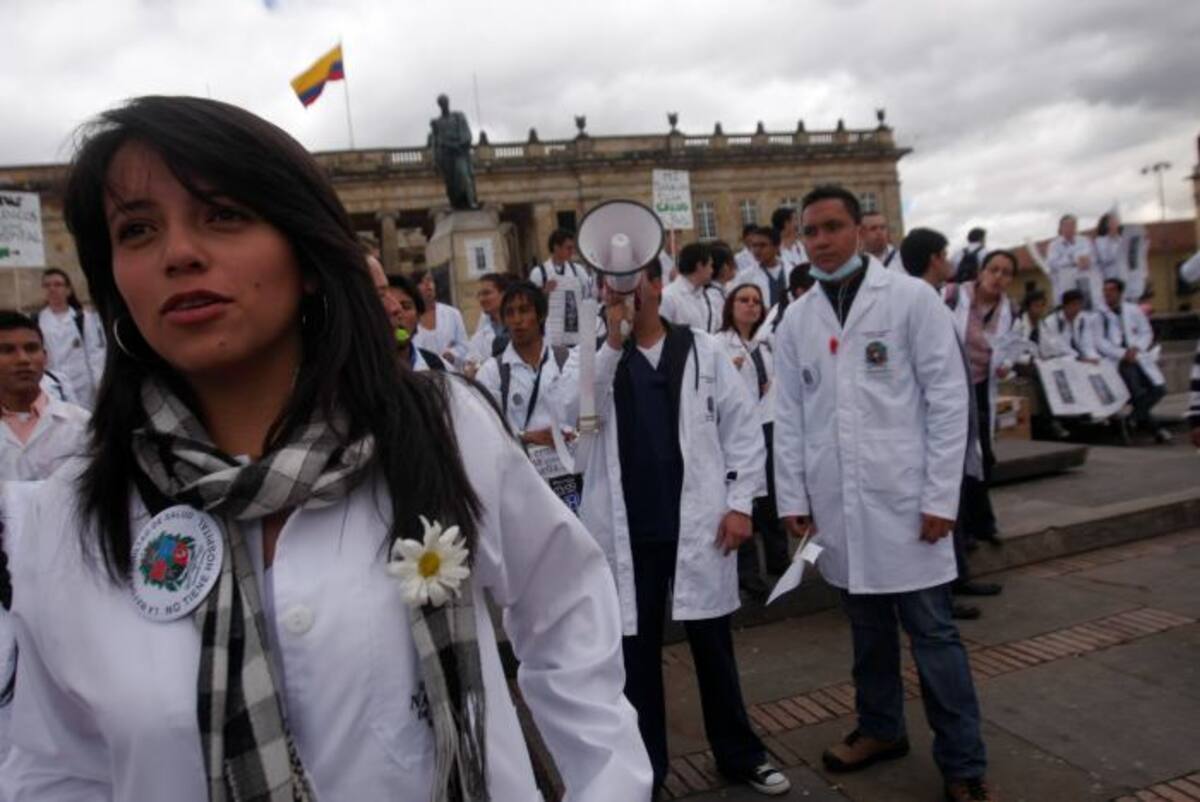 Icetex dará este año 4.735 becas para especializaciones en medicina. COLPR