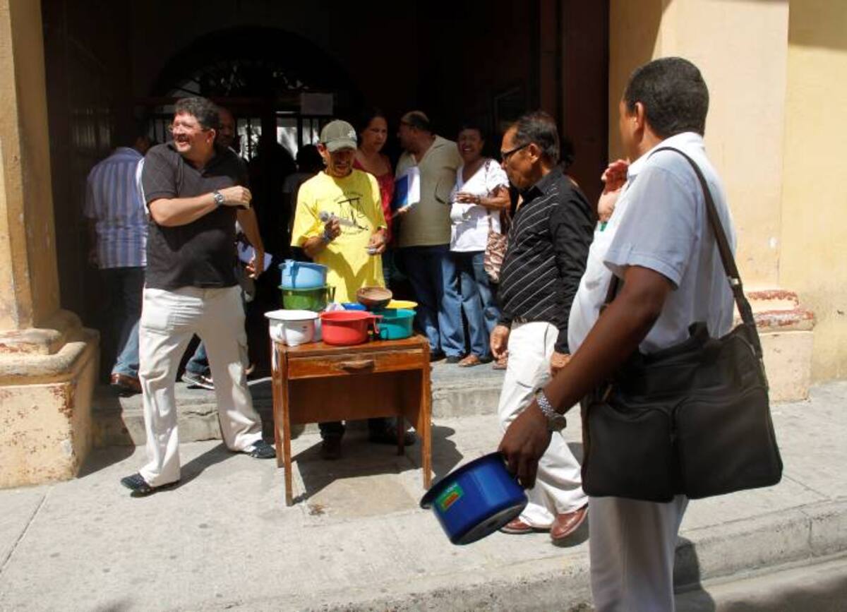 Funcionarios del Cuartel del Fijo se unieron para realizar la manifestación contra la administración. Aroldo Mestre Alcántara/ El Universal