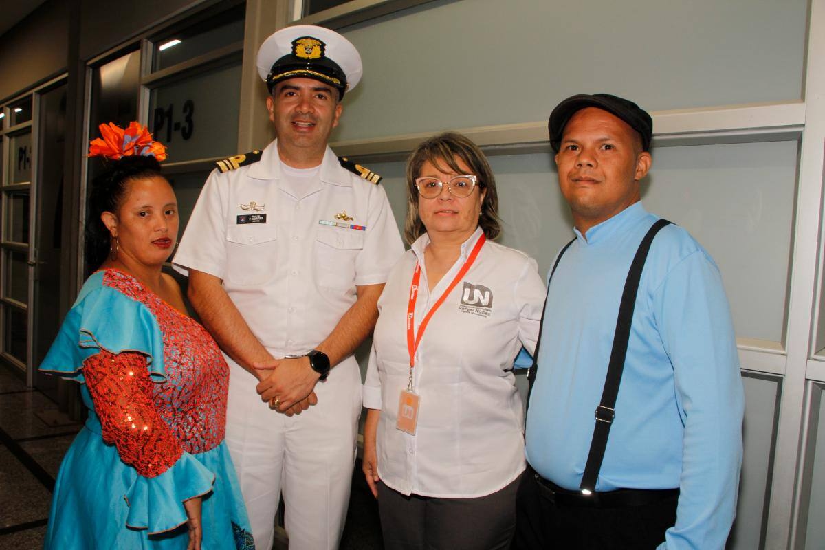 Vilmar González, Freddy Cortés, Patricia De Moya y Adolfo Oyaga.