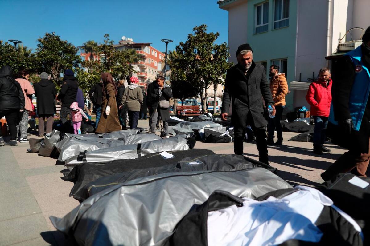 Turquía: confirman más de 14.000 muertos por terremoto y denuncian saqueos