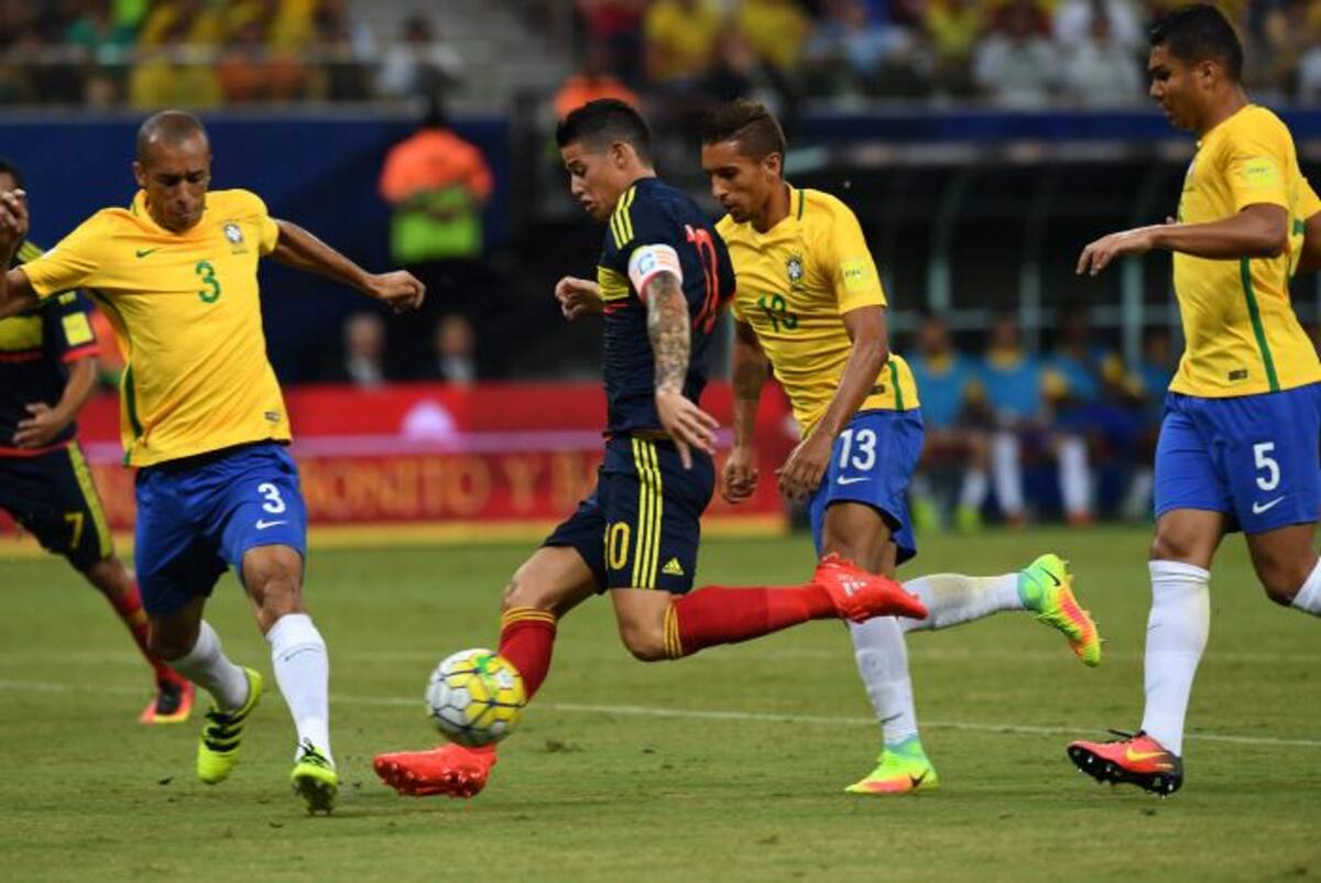 . El zaguero Miranda y Neymar marcaron los goles de la Seleçao, que suma 15 puntos y se aseguró la segunda casilla en la tabla de posiciones. AFP