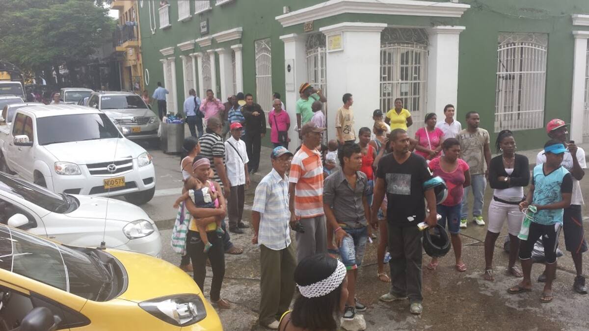 Los bloqueos en la Calle Larga en el Centro Histórico de la ciudad se extienden por más de una hora EL UNIVERSAL