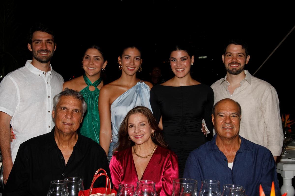 Juan Miguel Morales, Susana Morales, Isabel Morales, María Juliana Morales, Rafael Enrique Morales, Enrique Morales, Nohora Cecilia Porto y Rafael Morales