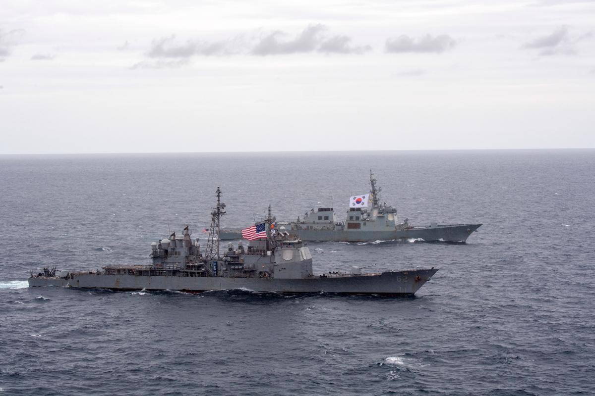 Seúl y Washington realizan ejercicios navales en el mar de Japón