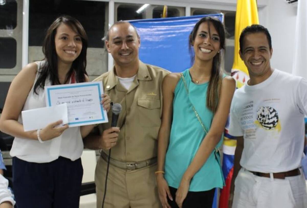 Andrea Tous; Lizeth Daza; Abraham Hanna; Capitán de Corbeta Carlos Andrés Martínez, Jefe del Parque Nacional Natural Corales del Rosario y San Bernardo y Ángel Villa, Coordinador del Proyecto. Cortesía