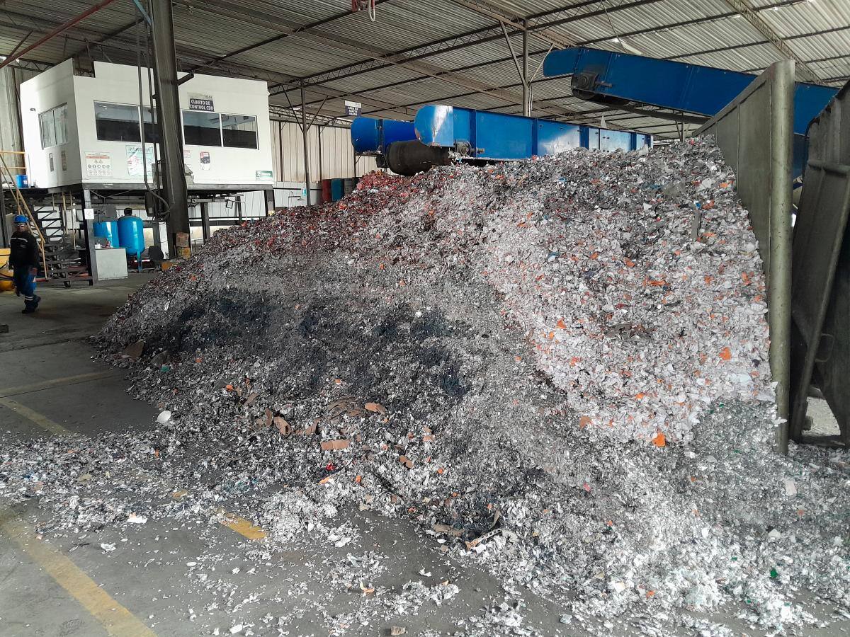 Desechos que se manejan en la planta de Atica en Cartagena. // HFA - EU.