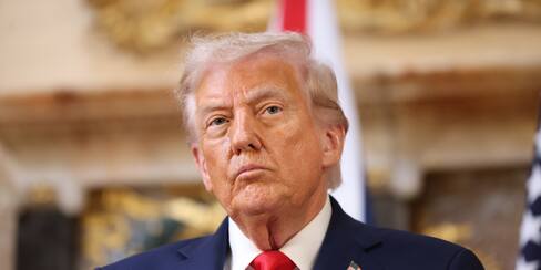 Medios bajo amenaza: Trump plantea quitar licencias a quienes lo cuestionen