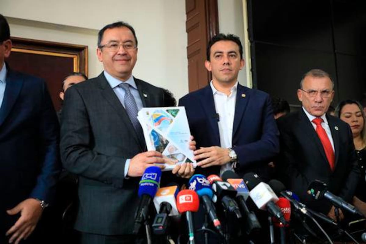 Polémica en reforma al Código Electoral: ¿Cambio de sexo para niños de 5 años?