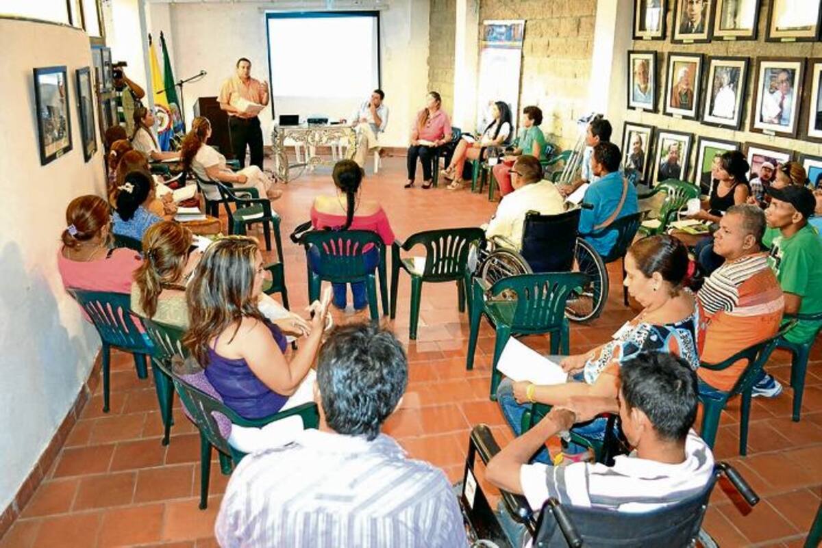 En el auditorio del Museo Arqueológico Zenú se cumplió el encuentro con participación de representantes de diferentes sectores. CORTESÍA/