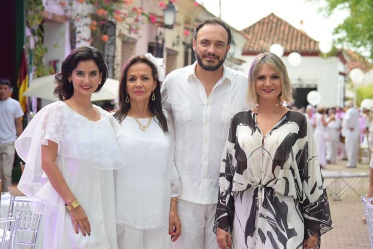 Diana Hoyos, Amanda Neyra, Carlos Andrade y Adriana Bernal. CORTESÍA