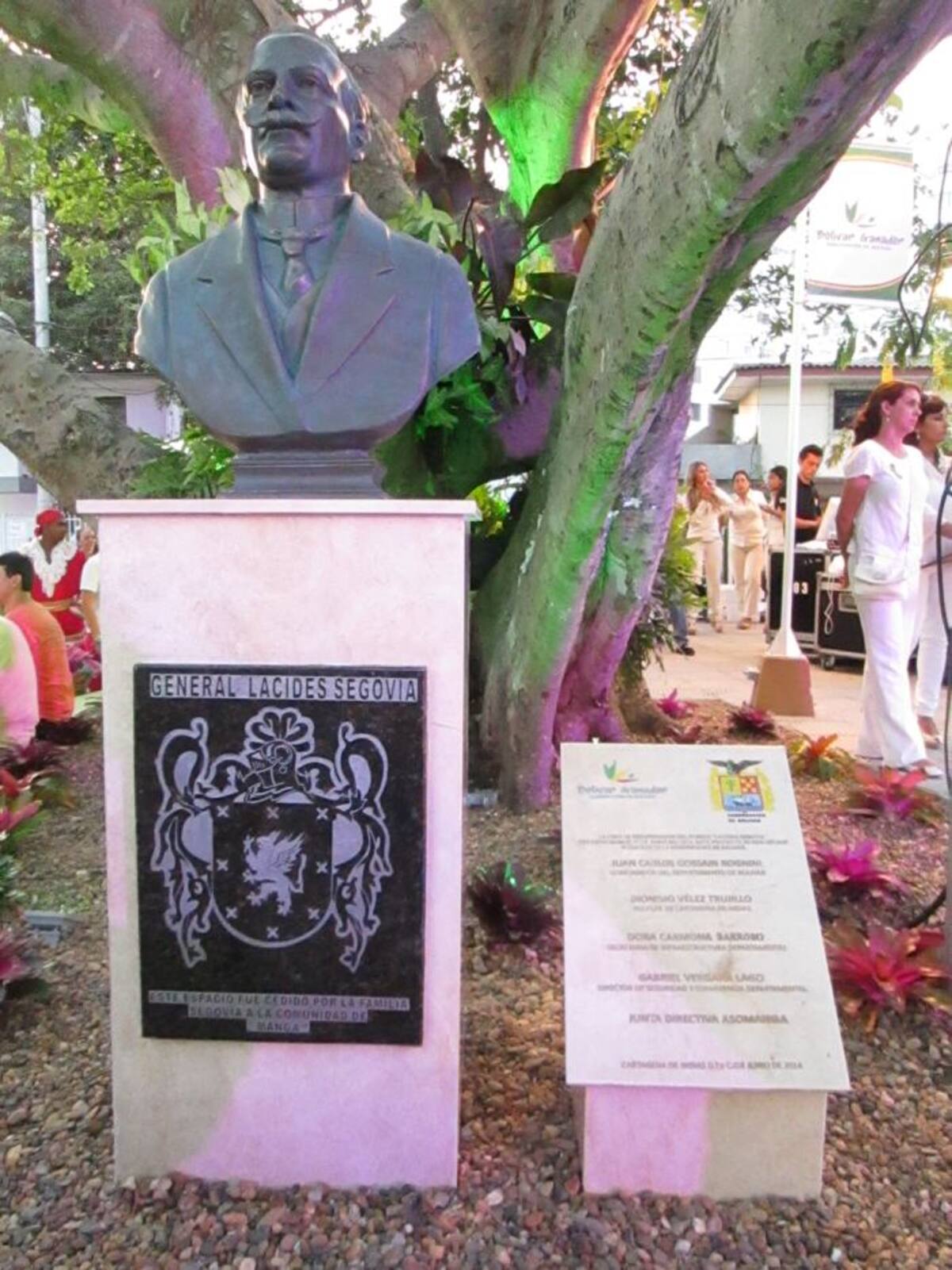 Busto del general Lácides Segovia y Pontón, elaborada por el escultor cartagenero Óscar Noriega Sarmiento. PEDRO TORRES, EL UNIVERSAL