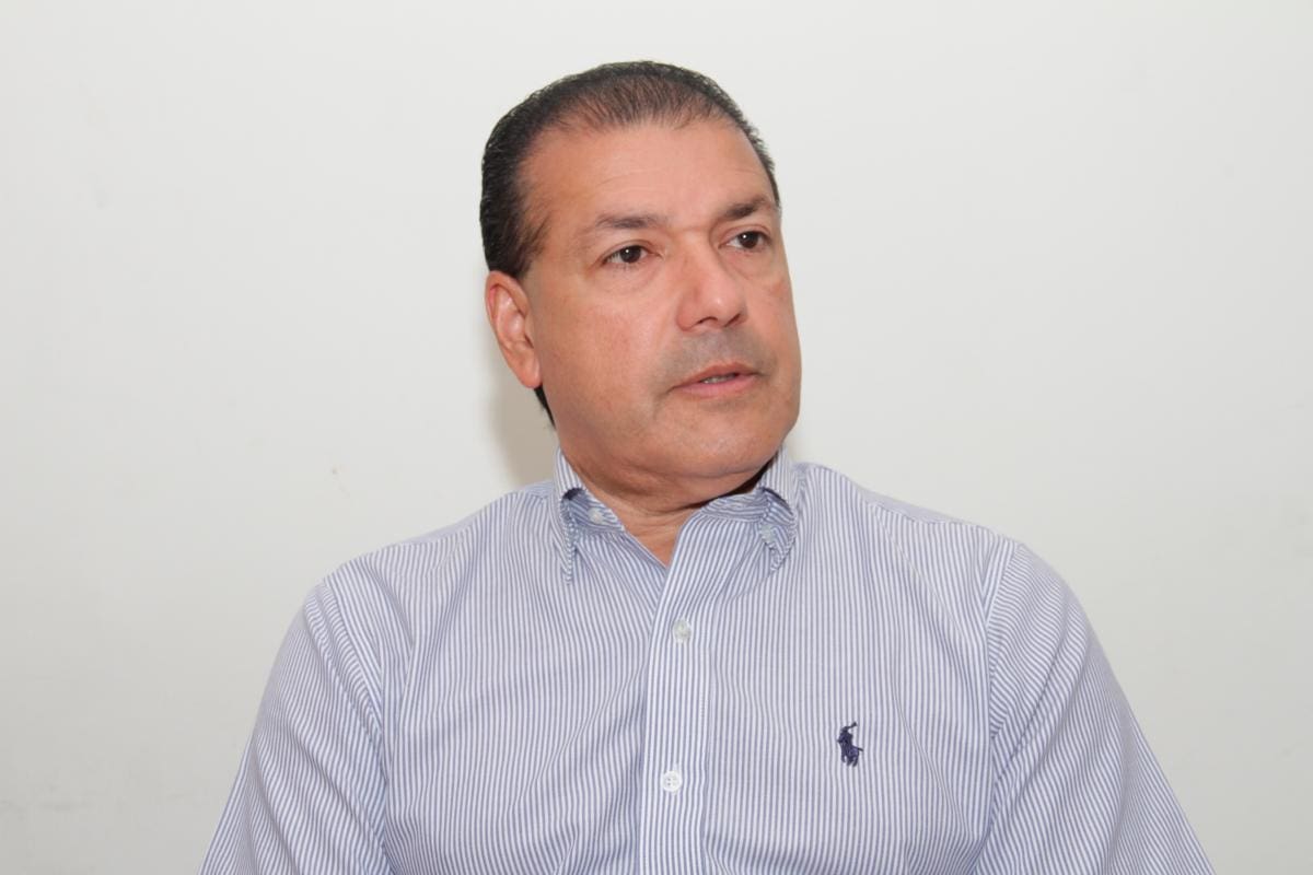 Vargas formalizó petición de aval al Partido Liberal