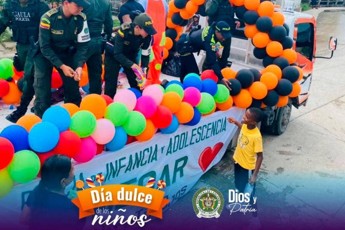 Policía de Cartagena se une a la celebración del “Día dulce de los niños”