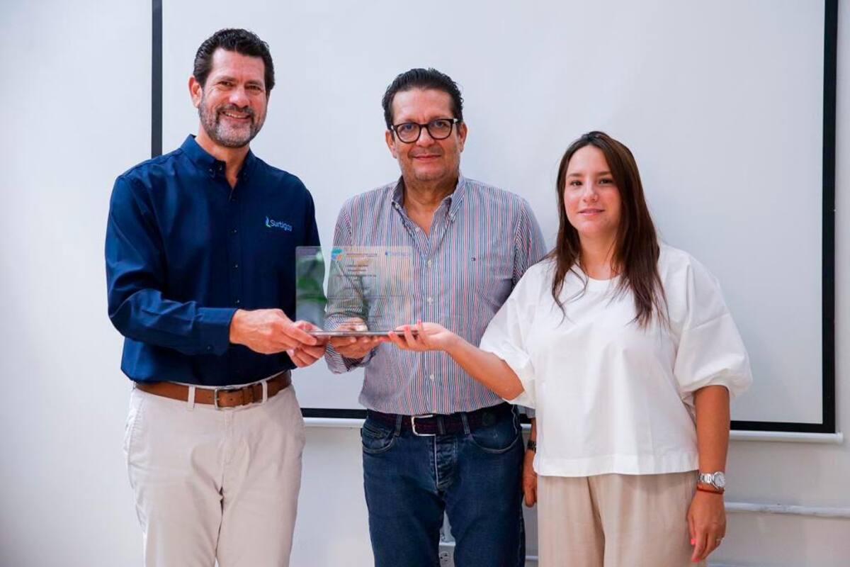 Surtigas recibe premio de Caracol por su programa de gestión a la comunidad