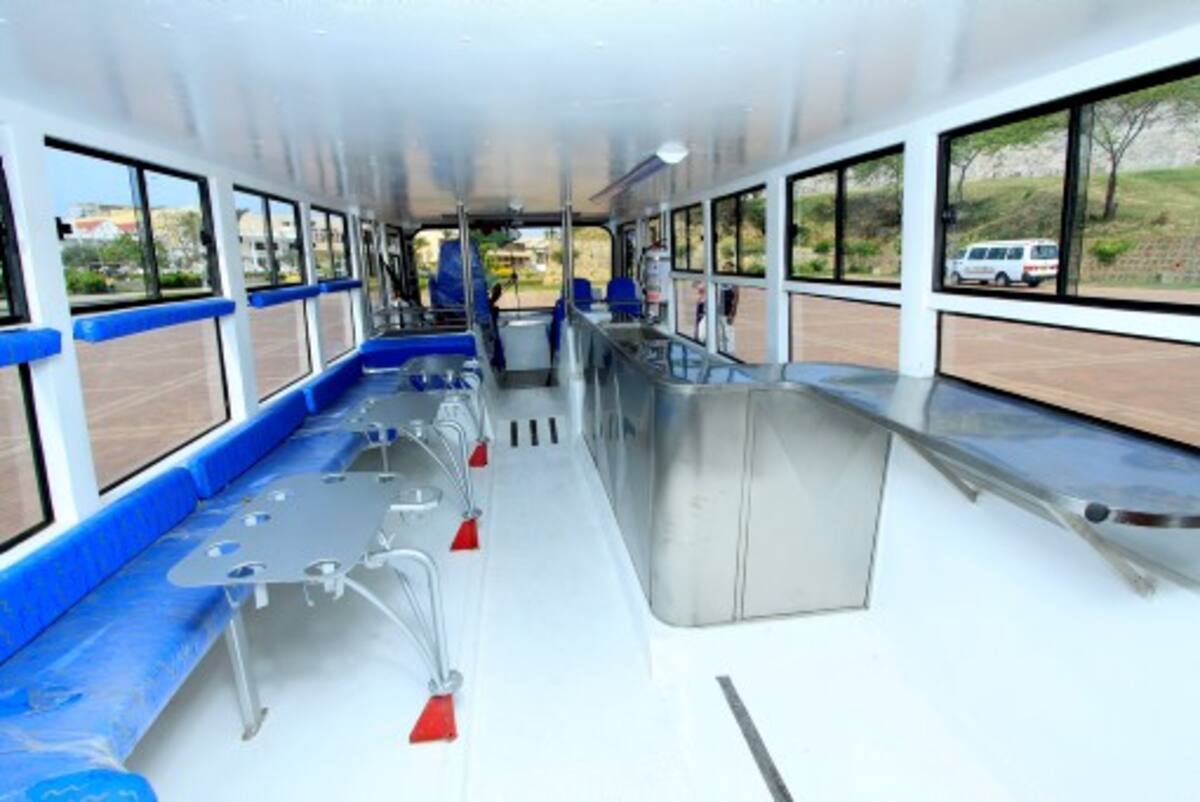El vehículo tiene 13 metros de largo, cuenta con bar y capacidad para 90 pasajeros. JULIO CASTAÑO - EL UNIVERSAL