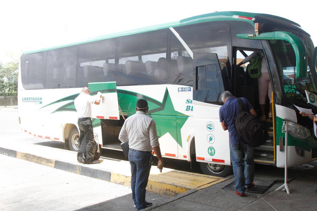 La pandemia también frenó a terminales de transporte