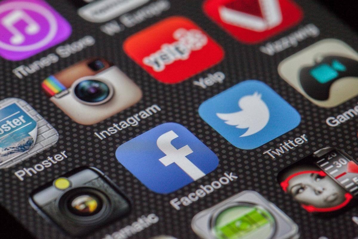 Defensoría alerta sobre ataques a periodistas colombianas por Twitter