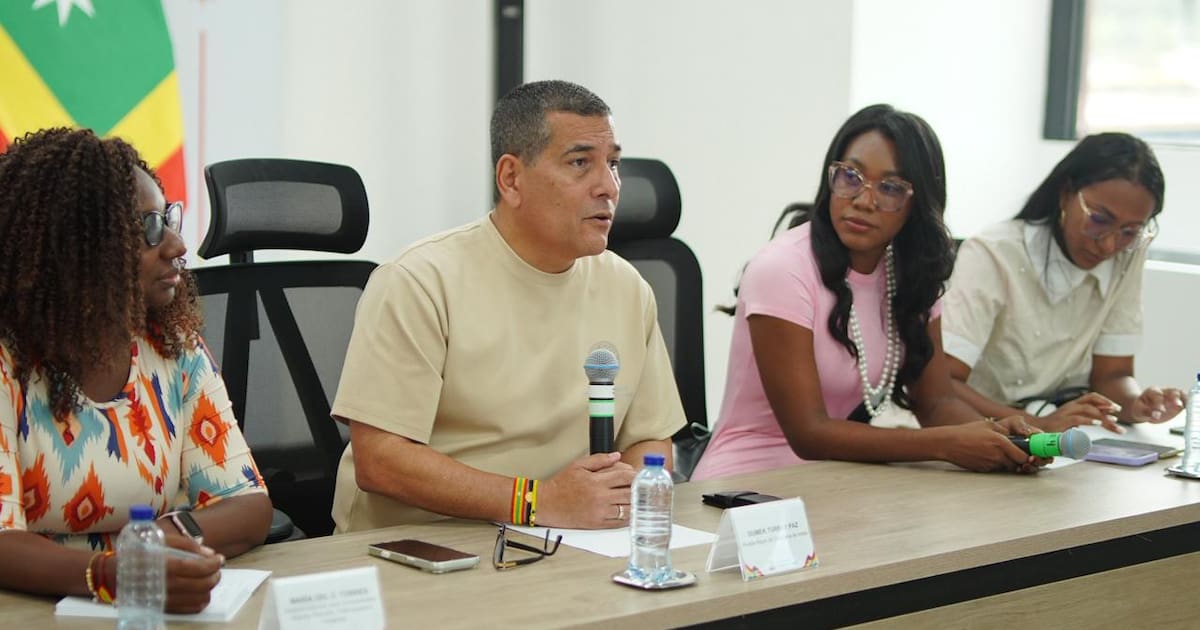 Dumek Turbay anuncia nueva planta en Islas del Rosario tras fallas de proyecto solar