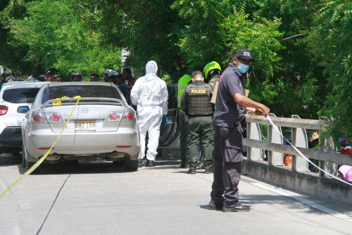 Baleado por sicario en La Castellana iba con una pareja en su carro