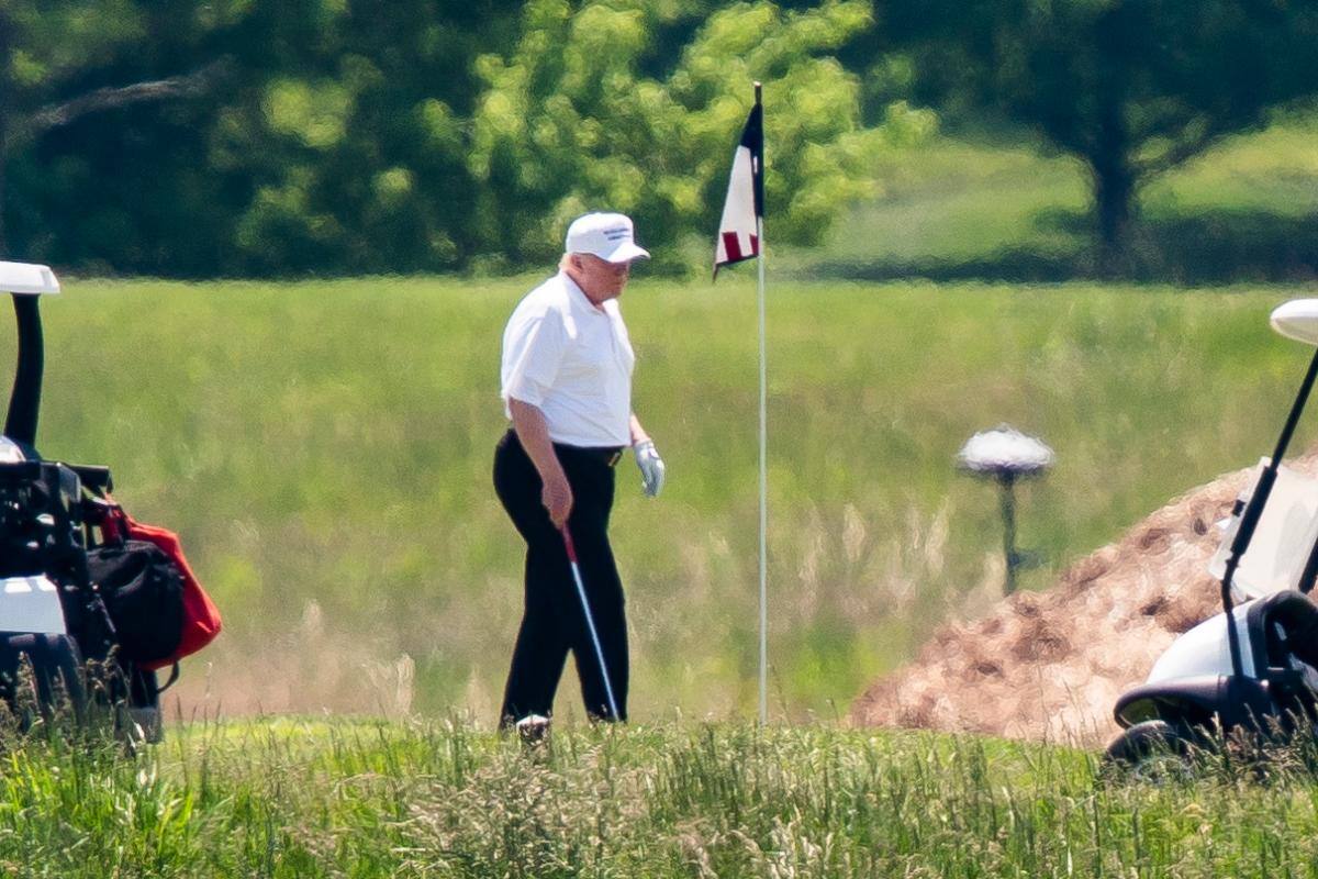 “Es genial estar en casa”: Trump tras visitar sus campos de golf en Escocia