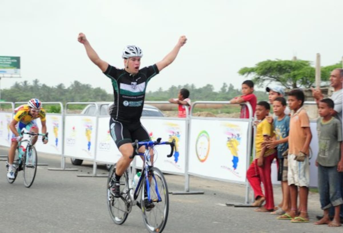 Cristian Tamayo ganó la primera etapa de la Clásica Internacional del Caribe y es el primer líder. CORTESÍA Q'HUBO BARRANQUILLA