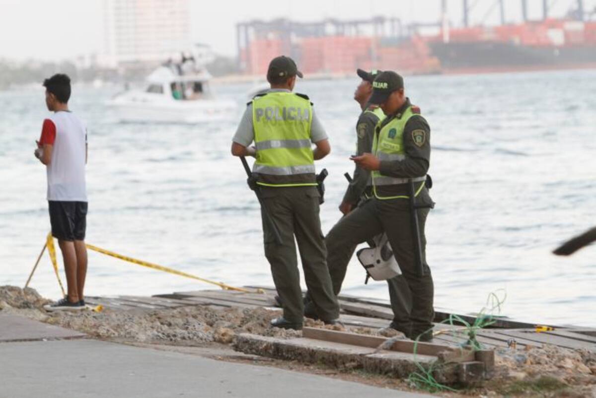 Los deteriorados muelles tenían vigilancia ayer y no se vio embarcaciones atracando en estos. Julio Castaño