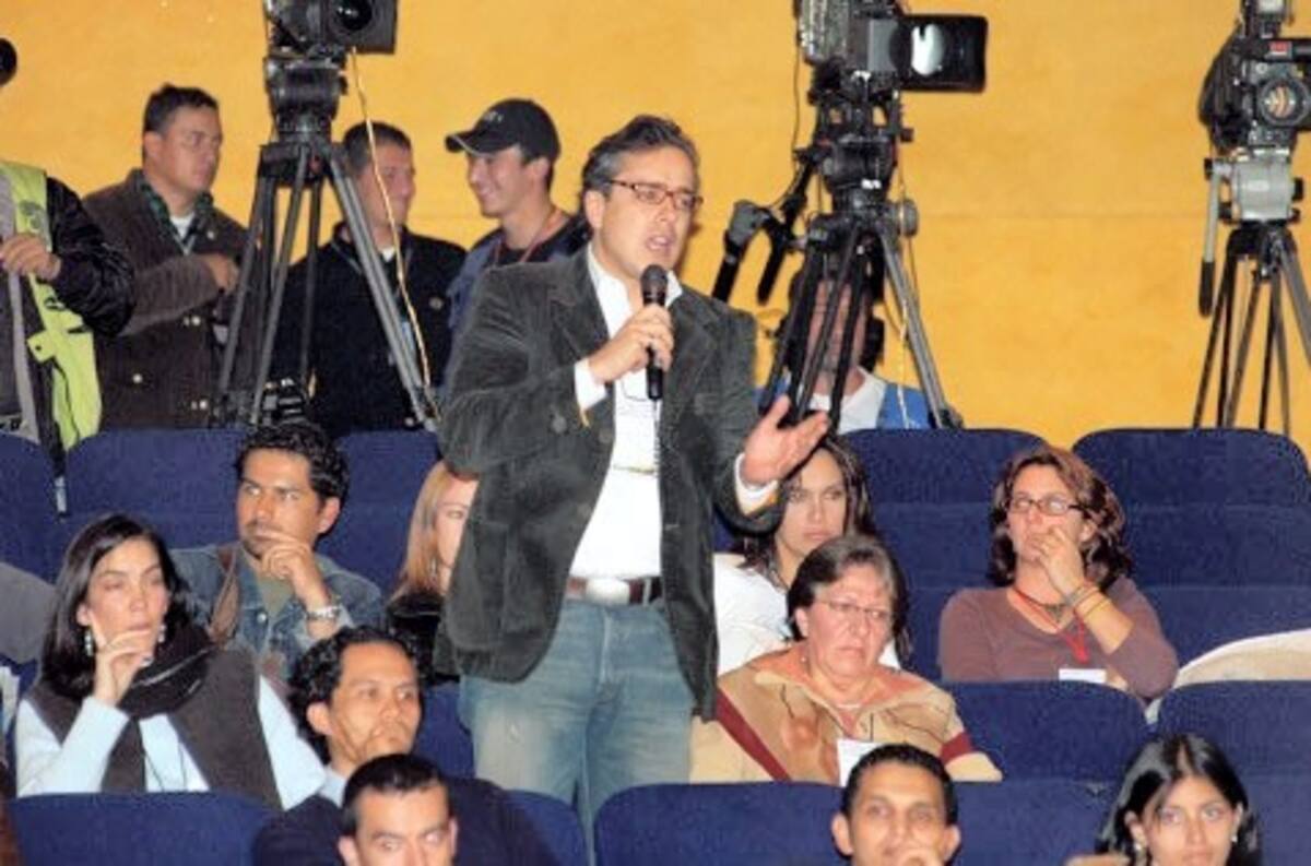 El reconocido actor se gana la simpatía del público en general.